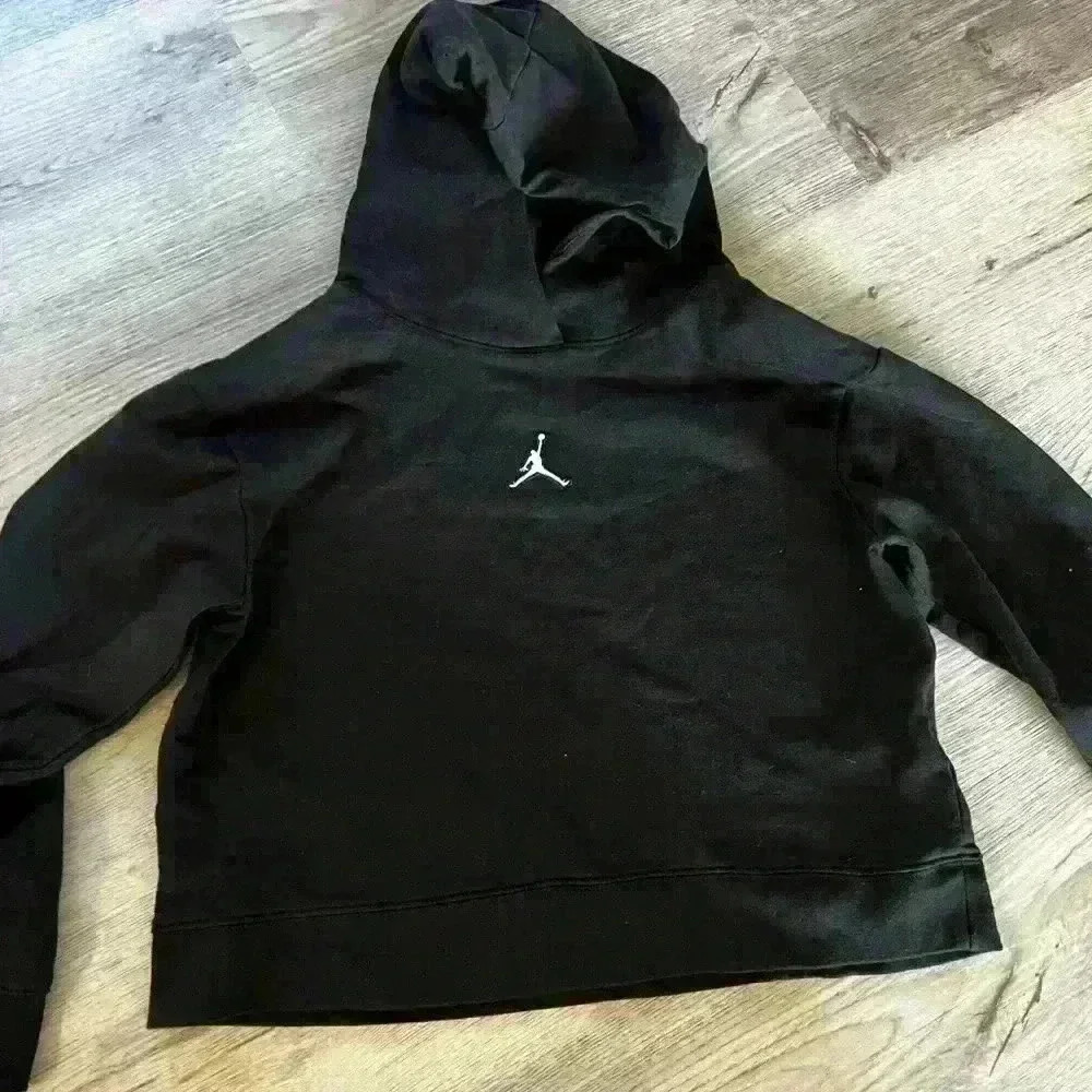 Jordan Black Jumpman Cropped Hoodie - Picture 2 of 4